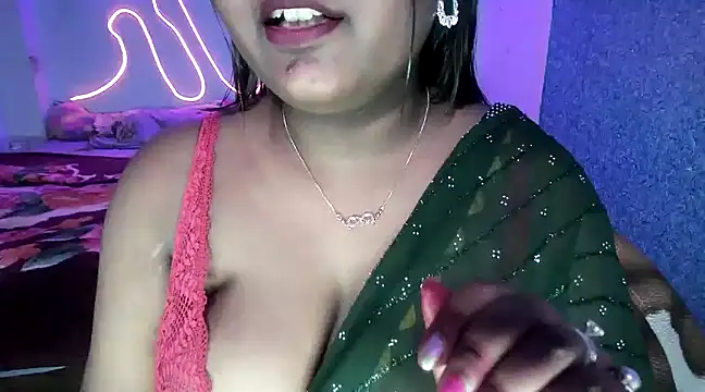 Snapshot of expression_queen chatting on December 15, 2024, 6:48 pm expression queen online show from December 15, 2024, 6:48 pm