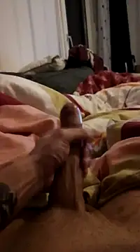 Snapshot of Tommi3720 chatting on February 3, 2025, 10:32 pm Tommi3720 online show from February 3, 2025, 10:32 pm