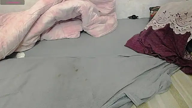 lisa Black00 online show from February 26, 2025, 6:04 am