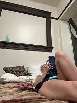 Snapshot of SunnyRays69 chatting on September 24, 2025, 12:52 pm SunnyRays69 online show from September 24, 2025, 12:52 pm