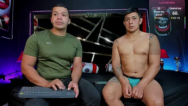 Snapshot of AndyandFran chatting on December 20, 2025, 11:34 pm AndyandFran online show from December 20, 2025, 11:34 pm