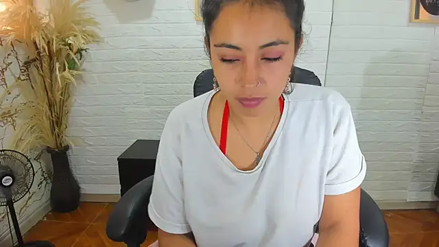 Aisha 09 online show from March 13, 2025, 2:44 pm