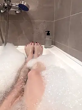 Yourlittledemon online show from January 5, 2026, 7:17 pm