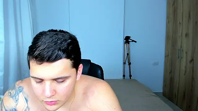 jhonstark09 online show from February 6, 2025, 9:49 pm