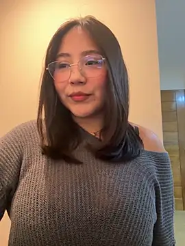 kittyfresita online show from November 8, 2025, 2:12 am