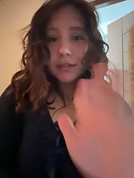 kittyfresita online show from March 1, 2026, 3:41 am