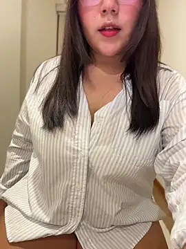 Snapshot of kittyfresita chatting on July 5, 2026, 3:45 am kittyfresita online show from July 5, 2026, 3:45 am