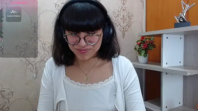 Snapshot of Nataly_Cloud chatting on December 18, 2024, 12:40 pm Nataly Cloud online show from December 18, 2024, 12:40 pm