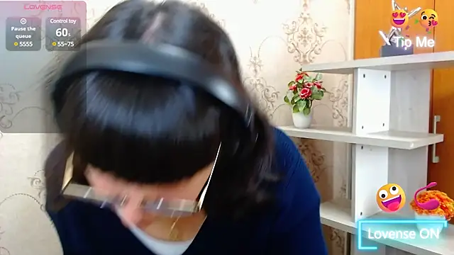 Snapshot of Nataly_Cloud chatting on January 4, 2025, 12:49 pm Nataly Cloud online show from January 4, 2025, 12:49 pm