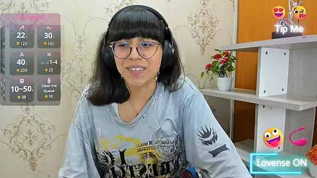 Snapshot of Nataly_Cloud chatting on February 4, 2025, 3:47 pm Nataly Cloud online show from February 4, 2025, 3:47 pm