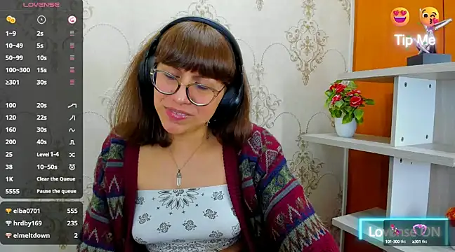 Snapshot of Nataly_Cloud chatting on February 23, 2025, 4:02 pm Nataly Cloud online show from February 23, 2025, 4:02 pm