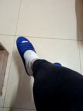 huzi518 online show from April 11, 2026, 9:13 am