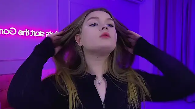 CrystalLyons online show from February 16, 2026, 6:26 pm