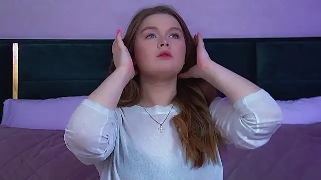 Snapshot of CrystalLyons chatting on June 14, 2026, 7:43 am CrystalLyons online show from June 14, 2026, 7:43 am