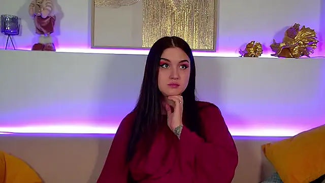 ChristinaMilton online show from December 13, 2025, 7:53 pm