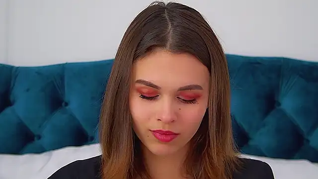 PollyLanders online show from November 7, 2025, 6:57 am