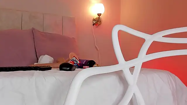 Snapshot of dani_skinny_ chatting on January 15, 2025, 2:35 pm dani skinny online show from January 15, 2025, 2:35 pm