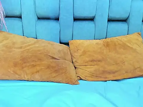 JESSYCORTES online show from April 2, 2026, 3:26 am