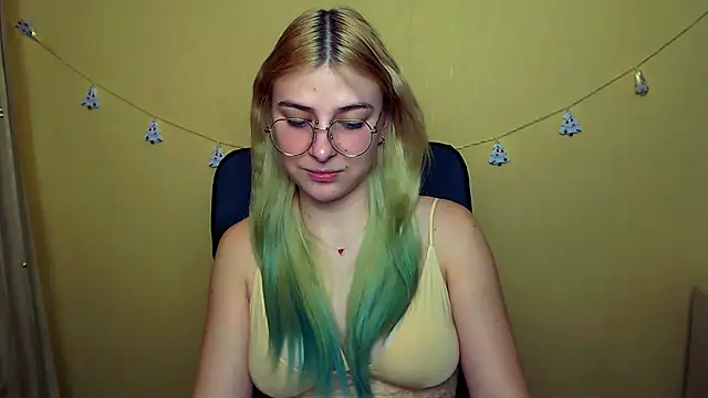 Luna Lush  online show from December 19, 2024, 12:34 pm