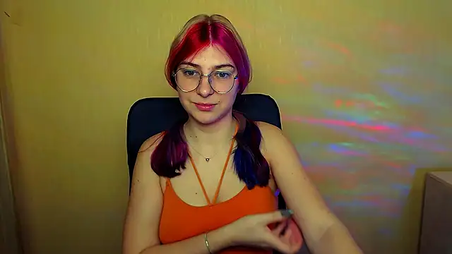 Luna Lush  online show from February 12, 2025, 8:49 am