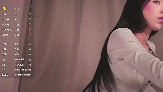 Snapshot of Sarah_cam06 chatting on April 7, 2026, 11:04 pm Sarah cam06 online show from April 7, 2026, 11:04 pm