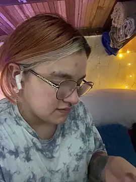 SophiaWeestt99 online show from November 30, 2025, 5:44 am