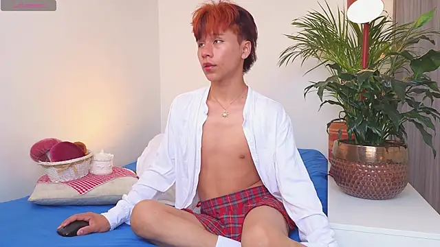 Tommyfoxboy online show from November 14, 2025, 1:10 pm