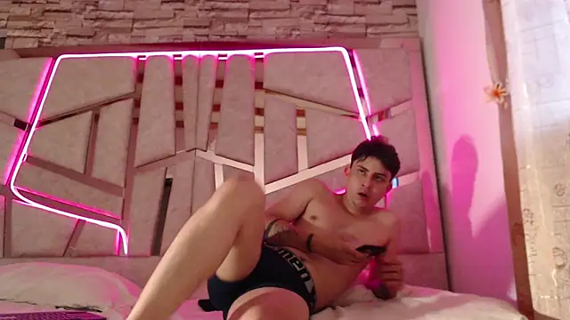 Snapshot of mia_and_austin chatting on January 13, 2025, 12:13 pm mia and austin online show from January 13, 2025, 12:13 pm