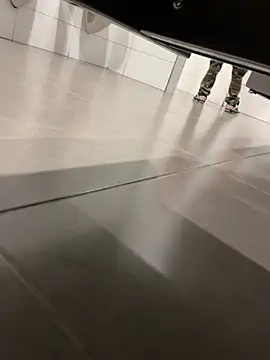 thiagowes online show from April 21, 2026, 6:23 pm