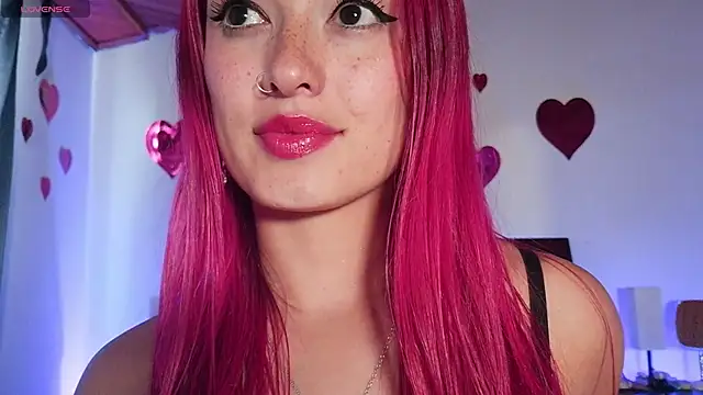 Snapshot of luccycollins_ chatting on February 10, 2026, 2:43 pm luccycollins online show from February 10, 2026, 2:43 pm