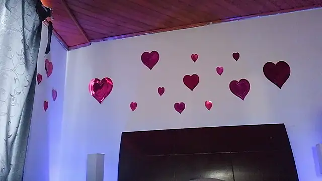 Snapshot of luccycollins_ chatting on February 11, 2026, 3:17 pm luccycollins online show from February 11, 2026, 3:17 pm