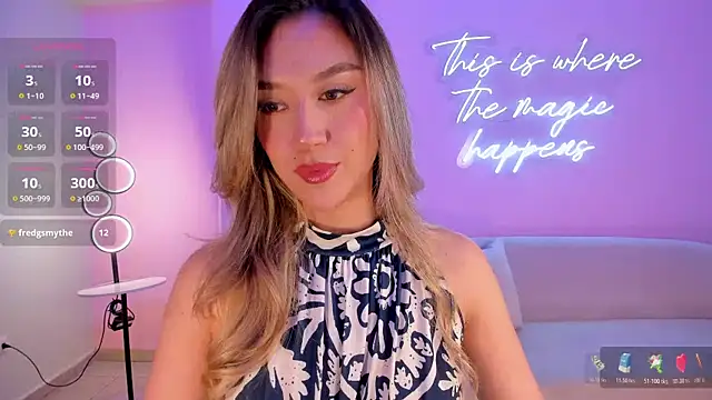 RebeccaHudson online show from October 26, 2025, 5:19 pm