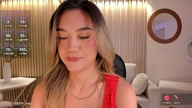 RebeccaHudson online show from November 13, 2025, 7:24 pm