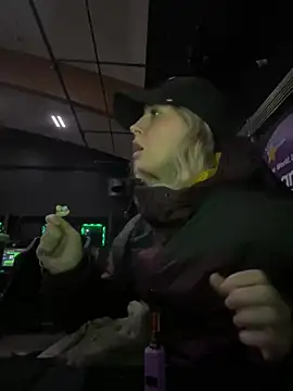 M1ssyk1ssy online show from January 4, 2025, 12:05 am