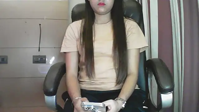 collage hoty online show from January 18, 2026, 3:49 pm