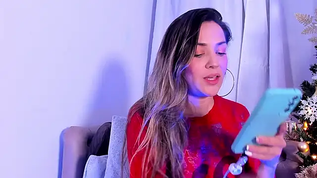 camilawm19 online show from December 5, 2024, 2:53 am