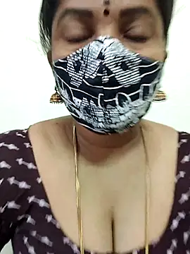gaurika18 online show from May 10, 2026, 12:38 am