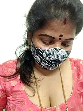 gaurika18 online show from May 15, 2026, 4:03 pm