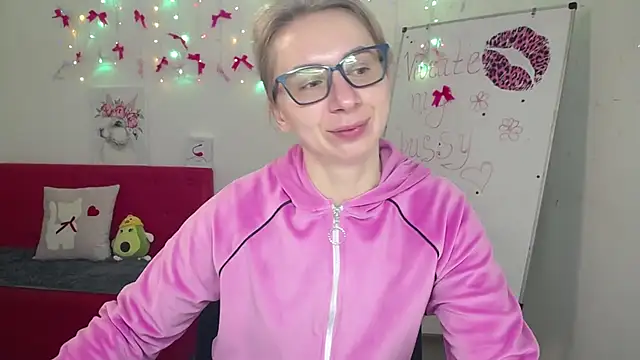 VasilisaSii online show from May 4, 2026, 5:14 am