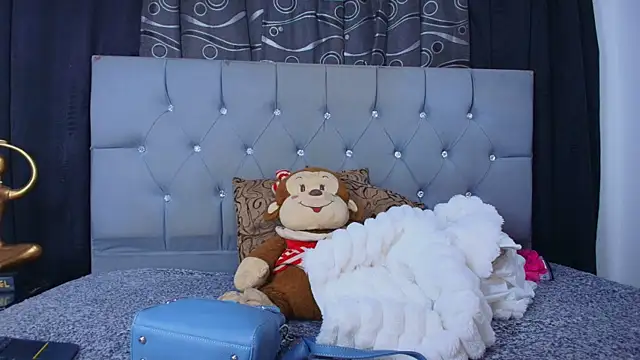 Snapshot of meggan_77 chatting on November 20, 2025, 5:07 am meggan 77 online show from November 20, 2025, 5:07 am