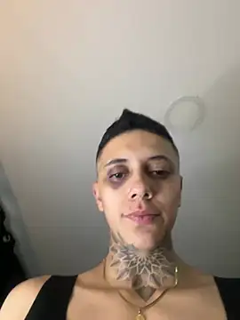 Snapshot of _PhillipBrown chatting on December 14, 2024, 9:35 pm PhillipBrown online show from December 14, 2024, 9:35 pm