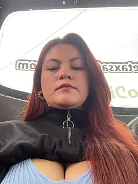 lia moon77 online show from January 3, 2025, 7:29 pm