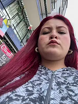 lia moon77 online show from January 7, 2025, 7:06 pm