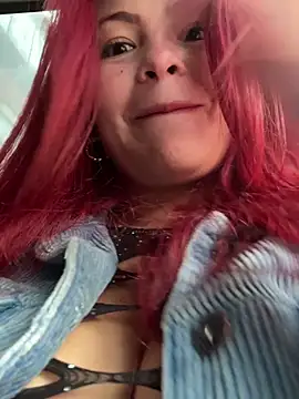 lia moon77 online show from February 12, 2025, 10:15 pm