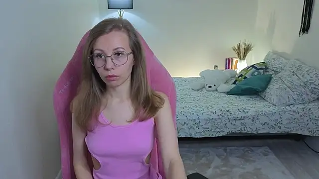 Lill Mary online show from September 23, 2025, 1:19 am