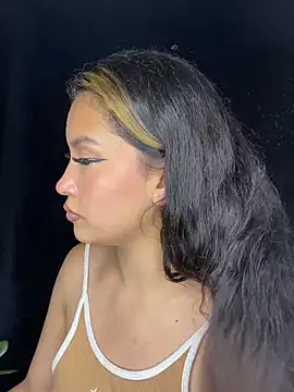 baby lizy online show from March 7, 2025, 9:06 pm