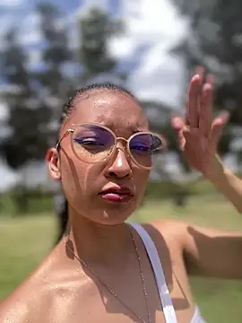 baby lizy online show from February 20, 2026, 5:46 pm