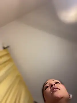 baby lizy online show from April 26, 2026, 1:47 am