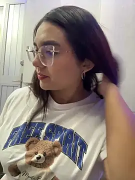 camianddanna online show from November 7, 2025, 1:16 am