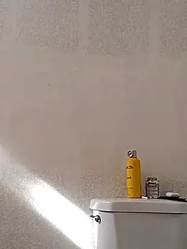 LargeDominoes online show from April 6, 2026, 11:27 pm